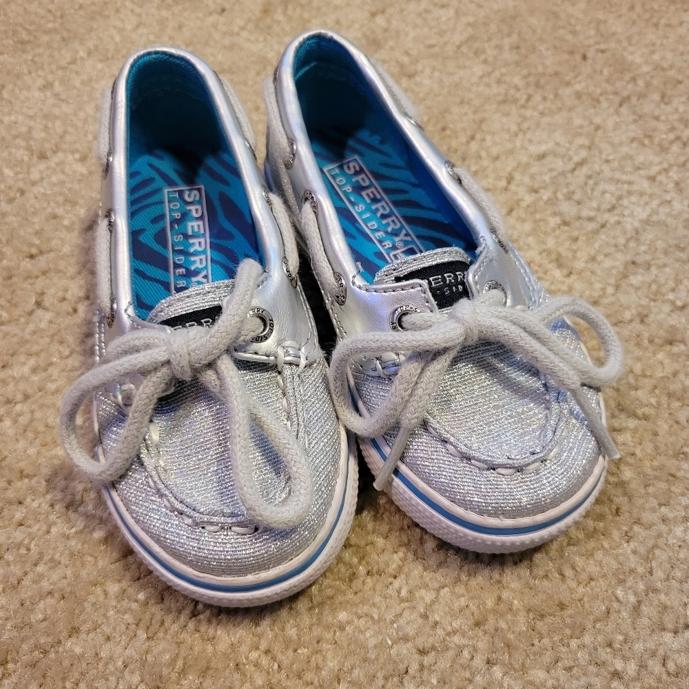 *LIKE NEW* Sperry Toddler Size 6